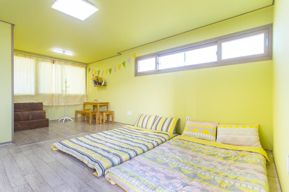6Pm Pension Jeju Exterior photo